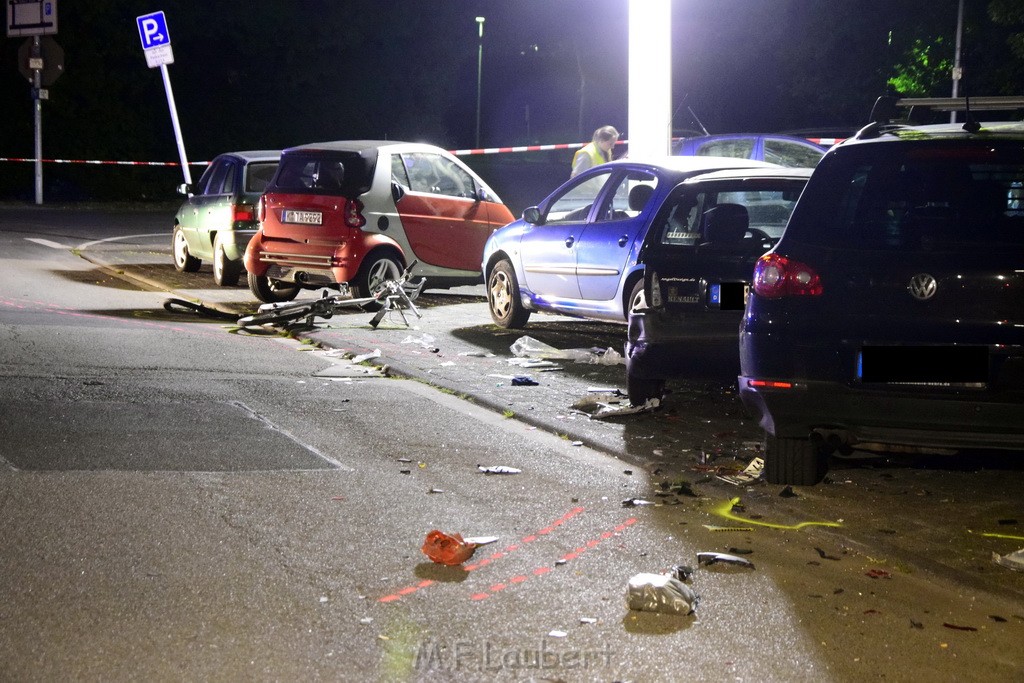 Schwerer VU PKW Rad Koeln Deutz Giessenerstr Betzdorferstr P066.JPG - Miklos Laubert